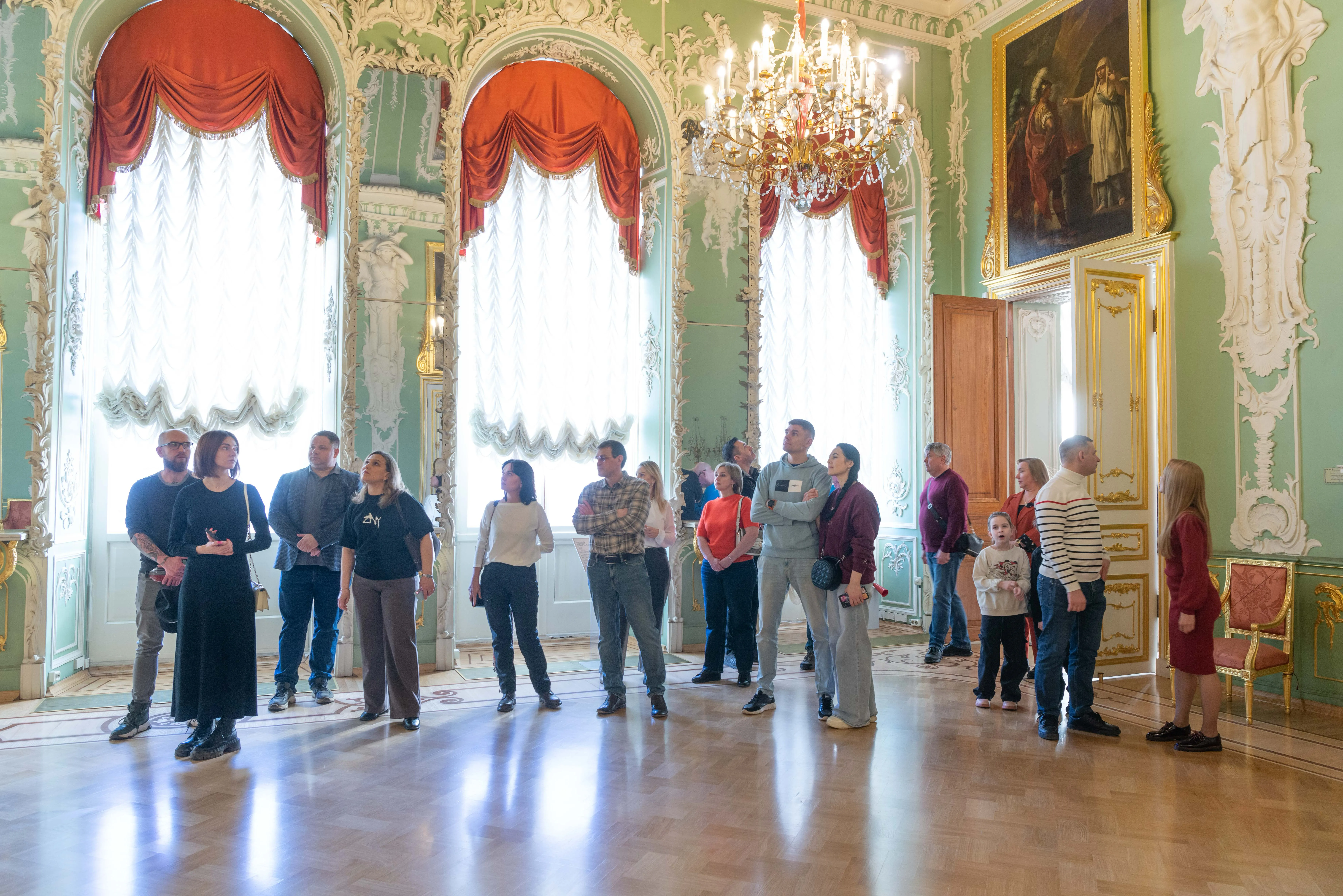 В Строгановском дворце прошла экскурсия для личного состава экипажей подводных лодок ВМФ